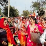 कासगंज सिढ़पुरा में बैंड बाजों के साथ बड़े ही धूमधाम से निकाली गई साईं पालकी