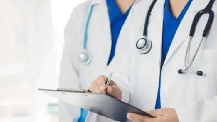 यूपी में 1200 नए मेडिकल जॉब्स! योगी सरकार ने मेडिकल कॉलेजों में बंपर भर्ती की मंजूरी — क्या आप पात्र हैं?