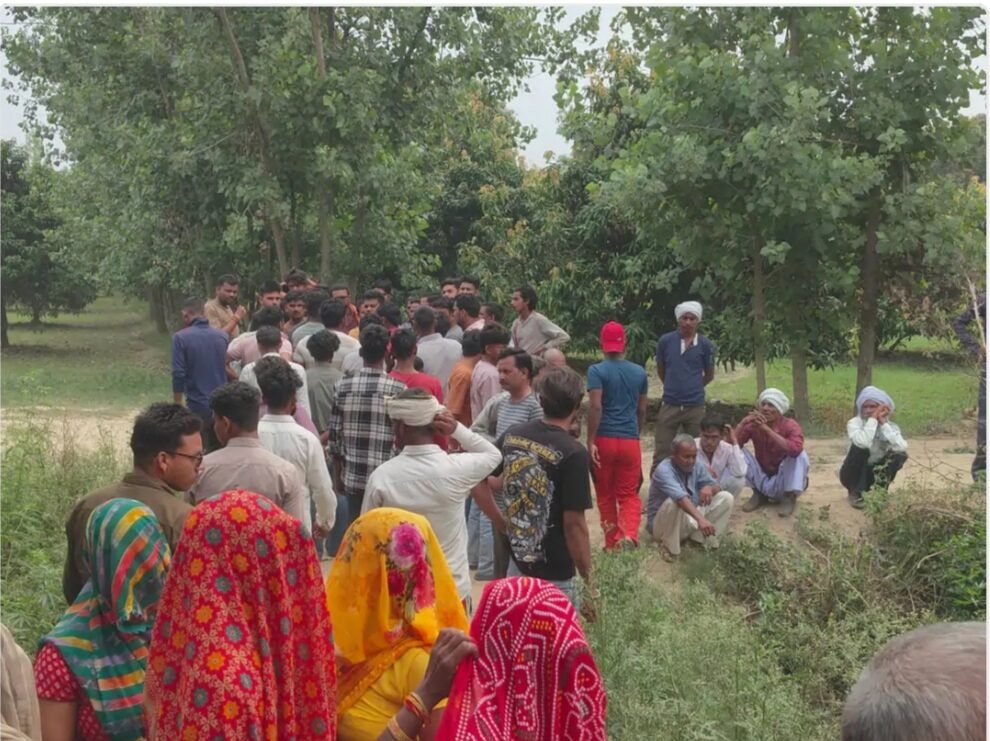 स्याना-हापुड़ बॉर्डर पर युवक का शव मिलने से सनसनी, बाग में खड़ी मिली बाइक