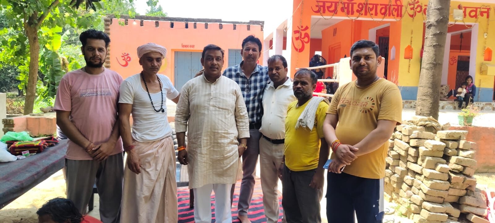 स्याना के वैरा फिरोजपुर में माता चामुंडा देवी भंडारा: श्रद्धालुओं की उमड़ी भारी भीड़, नरेश लोधी पहुंचे