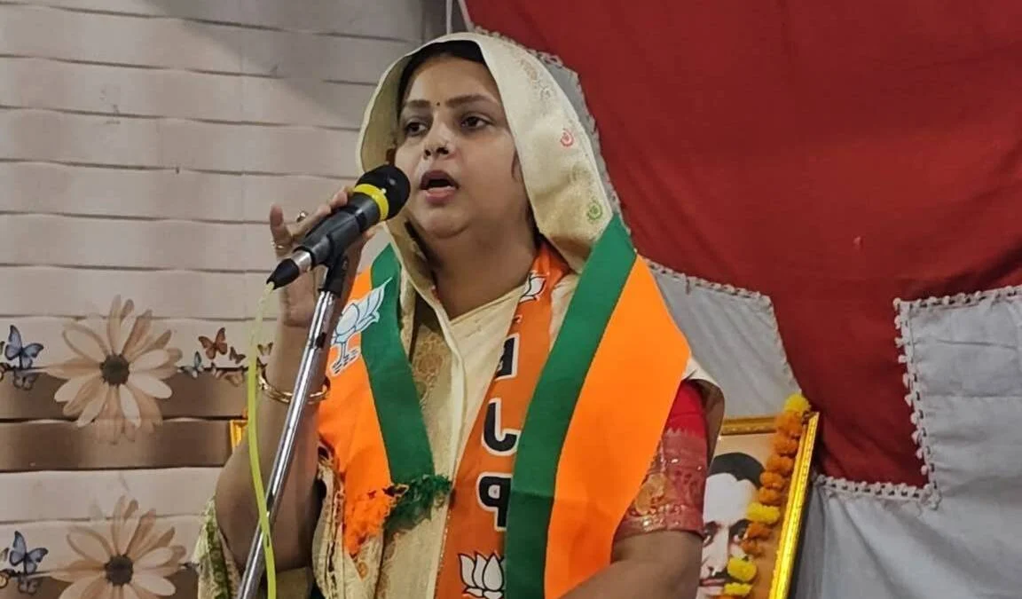 खुर्जा में गोमांस बरामदगी मामले पर भड़कीं ब्लॉक प्रमुख मोनिका सिंह, दोषियों पर बुलडोजर कार्रवाई की मांग