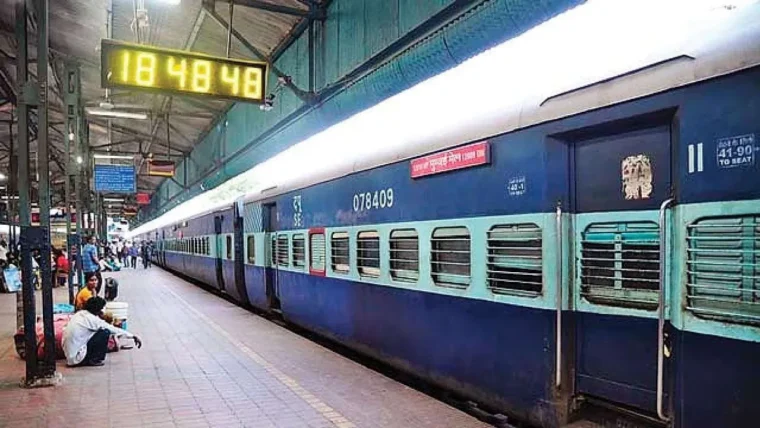 रेलवे ने लागू किया नया टिकट‑ID चेकिंग अभियान: 1 अक्टूबर से सभी यात्रियों को ओरिजिनल आईडी साथ रखनी होगी