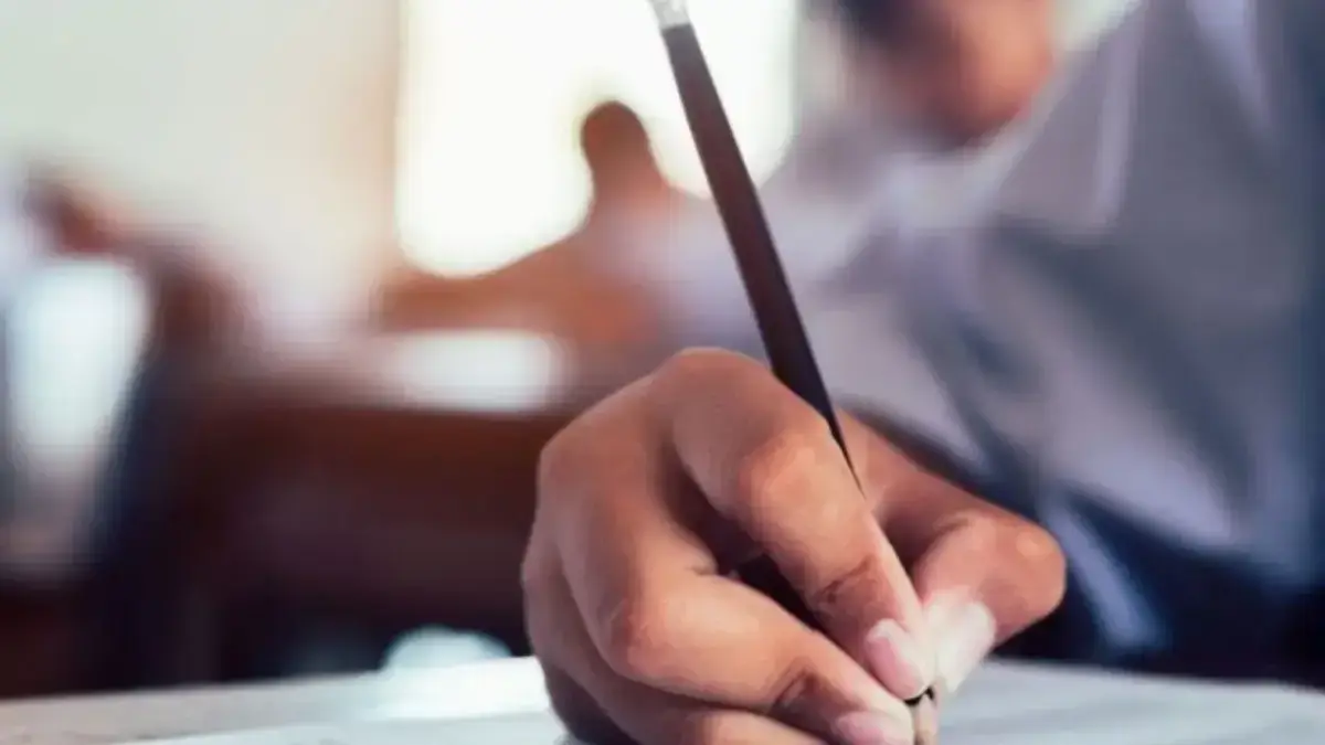 शिक्षा मंत्रालय ने NEET‑UG और CUET‑UG को साल में दो बार कराने का प्रस्ताव रखा