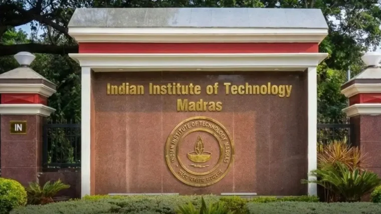 AI से नौकरियों को नहीं होगा खतरा, एंट्री‑लेवल कर्मचारियों को चुनौतियों का सामना