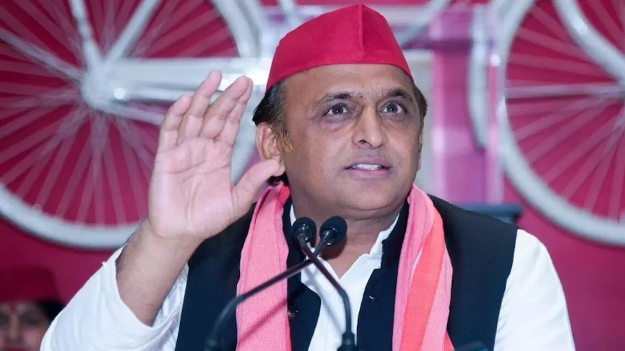 अखिलेश यादव ने SIR में धांधली के आरोपों पर बीजेपी और चुनाव आयोग को किया कड़ा निशाना