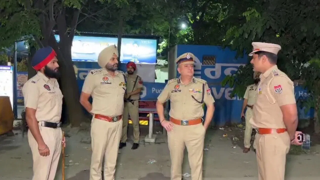 अमृतसर के चीते कलां में ताबड़तोड़ फायरिंग: AAP सरपंच के भाई की हत्या, गांव में दहशत