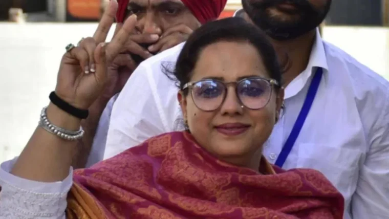 अमृतसर में पैसों के विवाद में इलेक्ट्रॉनिक्स दुकानदार पर जानलेवा हमला, AAP विधायक के PA पर हत्या के प्रयास का FIR