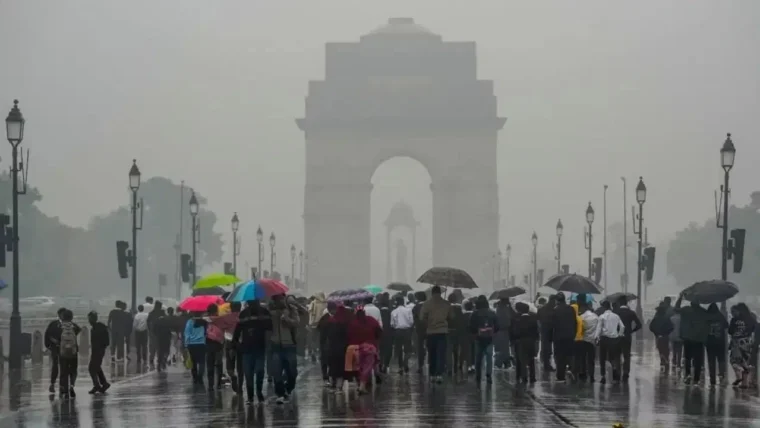 अर्नब के असर से दिल्ली में अक्टूबर का सबसे ठंडा दिन, उत्तर में बारिश और ठंडक का अलर्ट