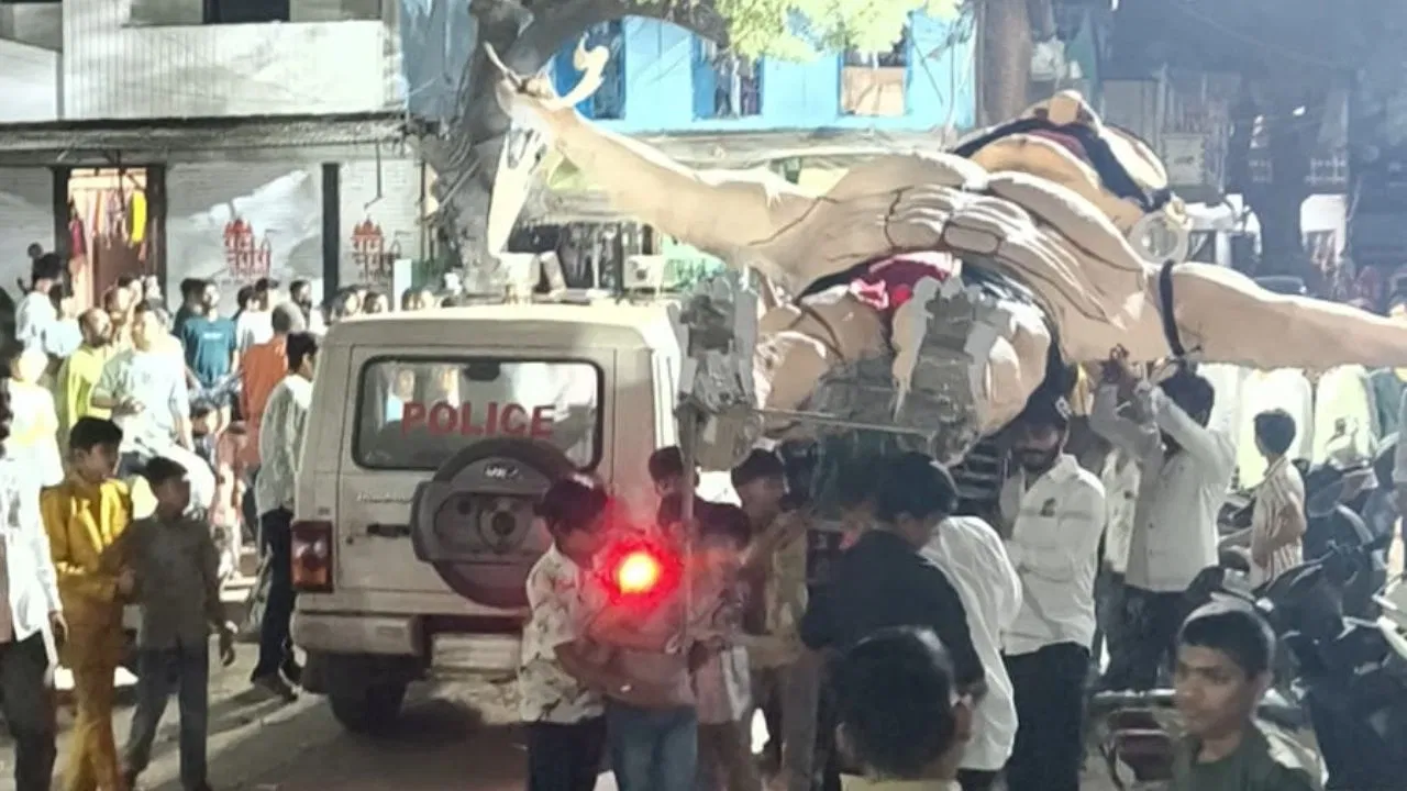 अलीराजपुर के जोबट में रावण दहन की अनुमति न मिलने पर पुतले की अर्थी निकाली, जय श्री राम के नारे गूँजे