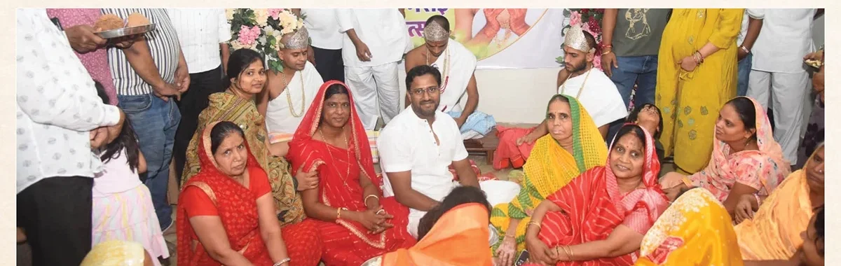 आईआईटी स्नातक गौरव जैन ने 18 लाख की नौकरी छोड़ वैराग्य अपनाया