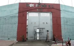 इंदौर सेंट्रल जेल में डेंगू के मामले: 30 कैदी बीमार, 3 पॉजिटिव रिपोर्ट