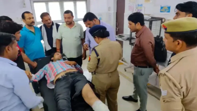 इटावा में 500 रुपए की रंगदारी न देने पर कार सवारों की फायरिंग, 2 घायल