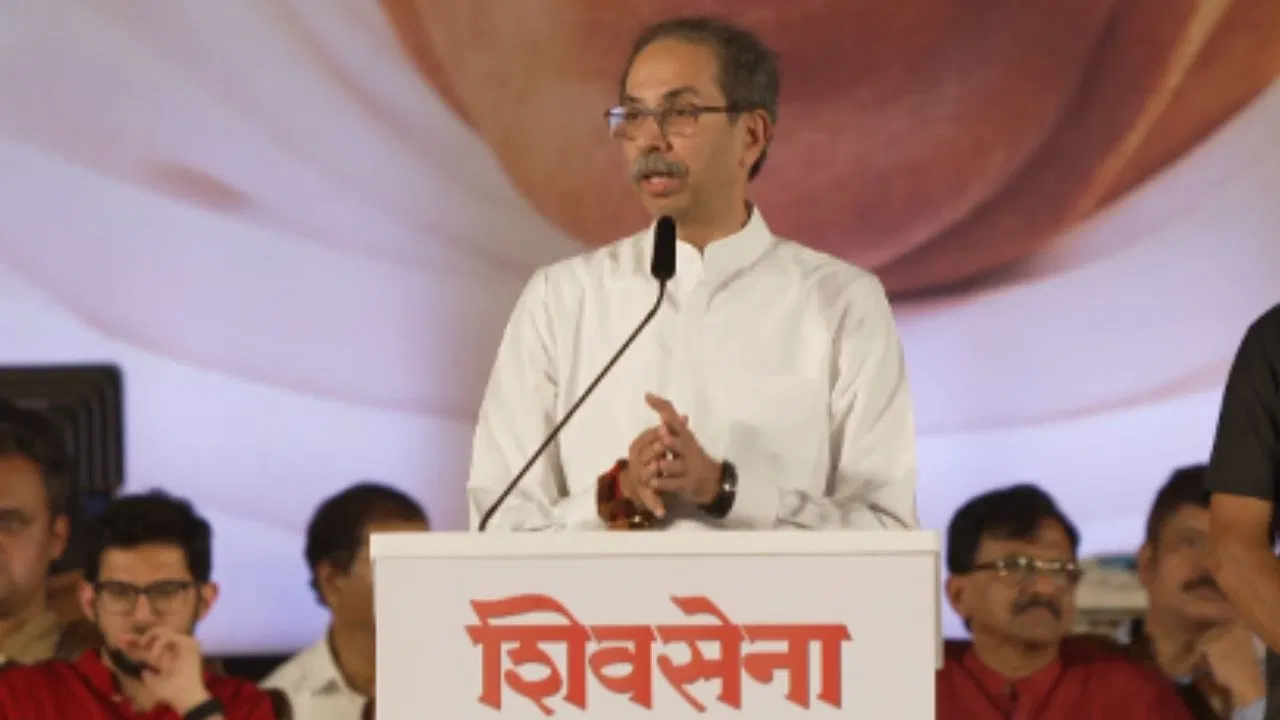 उद्धव ठाकरे ने लाल किले में भगवा फहराने का ऐलान किया, चुनाव आयोग पर SIR को लेकर प्रहार