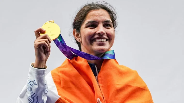 एशियन गेम्स 2026 की क्लोजिंग सेरेमनी में नीरू ढांडा ने ध्वज संभाला, दो गोल्ड और एक सिल्वर से रचा इतिहास