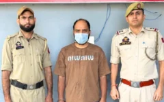 कटरा में फर्जी ट्रैवल एजेंट का भंडाफोड़, 60 हजार रुपये और फर्जी बिल बरामद