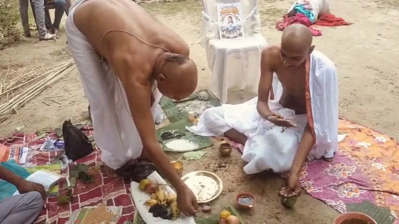 कटिहार में बेटी के अंतरजातीय विवाह पर पिता‑भाई ने जीते‑जी श्राद्ध किया, रिश्ते तोड़ने का फैसला