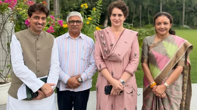 कांग्रेस ने यूपी चुनाव के लिए एसपी से 125‑140 सीटों की मांग की, सूची तैयार कर रही है