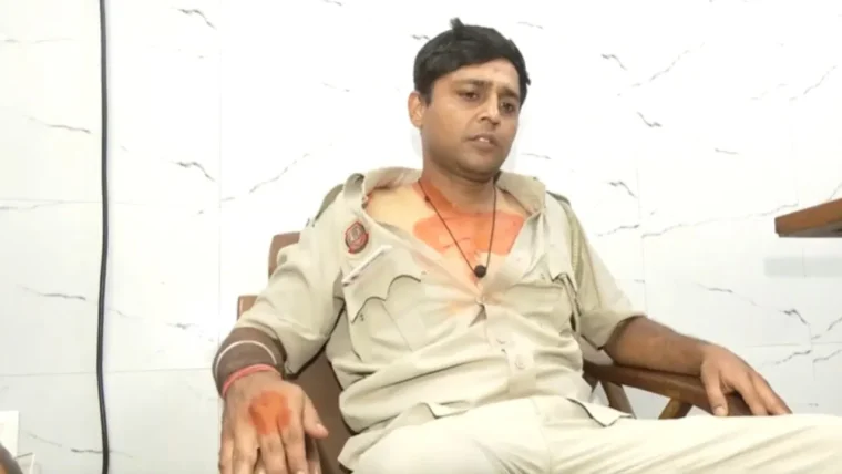 कांस्टेबल अंकित कसाना पर कांग्रेस प्रदर्शन में 40-50 प्रदर्शनकारियों ने किया मारपीट, उंगली पर काटा, नाखून से खरोंचा