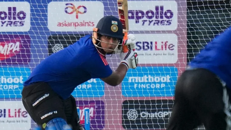 क्राइस्टचर्च नेट्स में 16‑साल के मेसन मैकलाफलिन ने वैभव सूर्यवंशी को किया बोल्ड, गौतम गंभीर की प्रशंसा