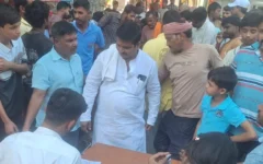 गोरखपुर में कुत्ते के काटे गाय के दूध से चरणामृत, 450 लोगों ने एंटी‑रेबीज वैक्सीन लगवाई