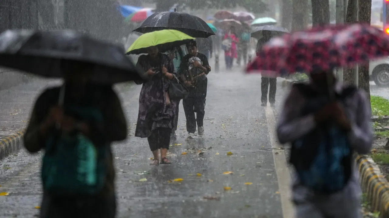 चक्रवाती तूफान अर्नब का असर: दिल्ली‑एनसीआर से लेकर हिमाचल‑उत्तराखंड तक विस्तृत मौसम अपडेट
