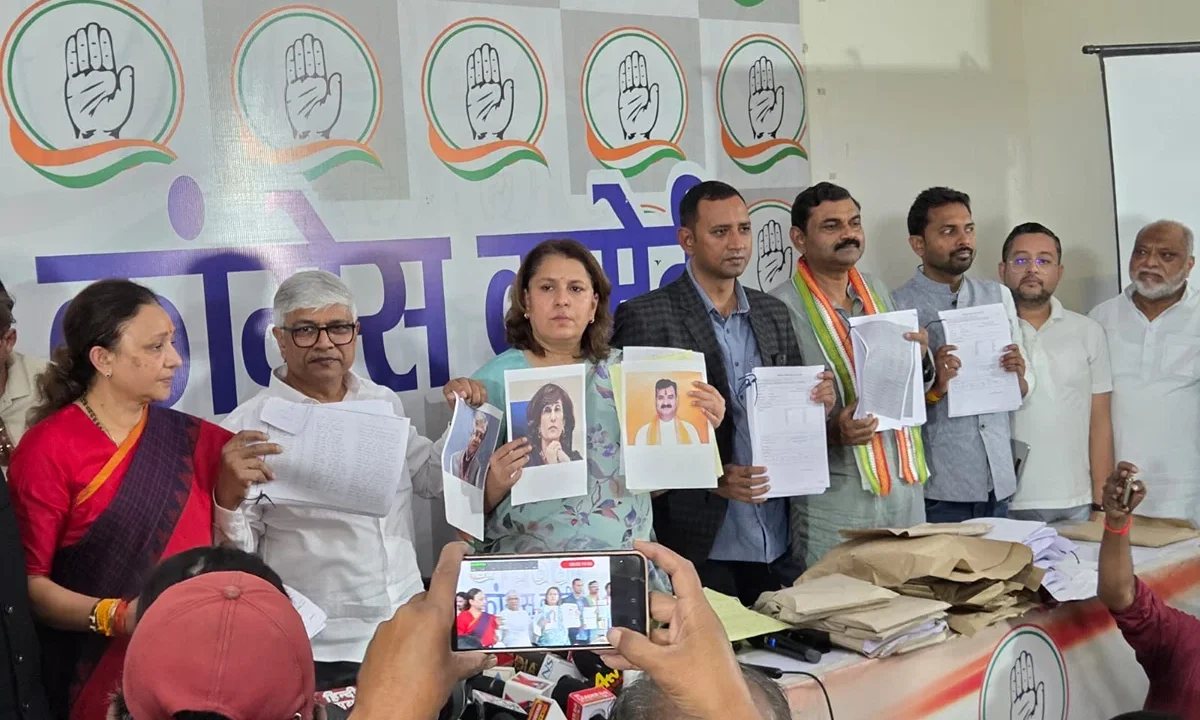 चुनाव आयोग ने पीलीभीत मतदाता सूची में गड़बड़ी की जांच का आदेश दिया