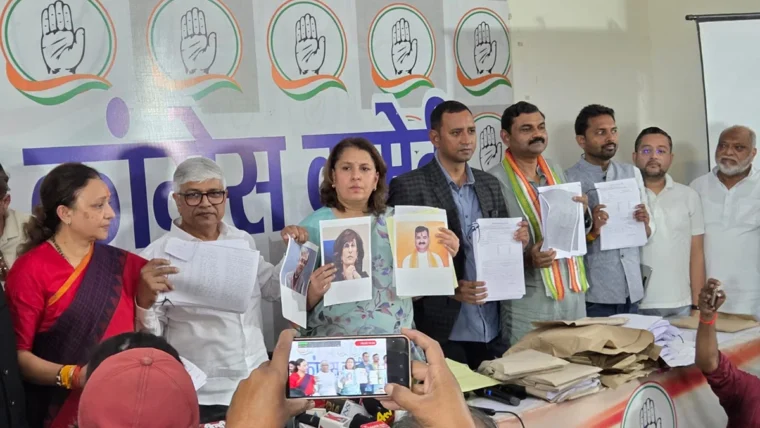 चुनाव आयोग ने पीलीभीत मतदाता सूची में गड़बड़ी की जांच का आदेश दिया