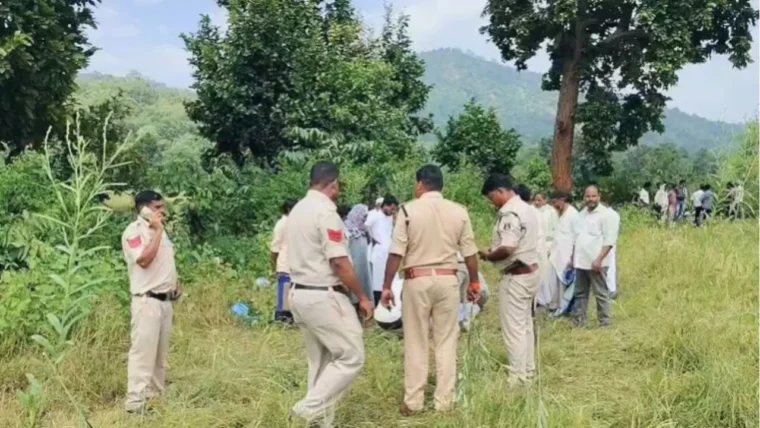 छत्तीसगढ़ बलरामपुर में वसीम अंसारी की सिर-धड़ हत्या का मामला सुलझा, महिला‑पति को गिरफ्तार