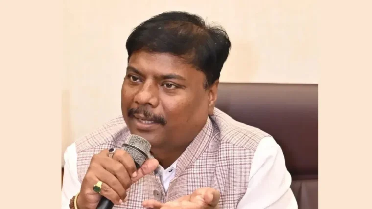 छत्तीसगढ़ में वन मंत्री केदार कश्यप की जमीन आवंटन पर कांग्रेस ने लगाया गंभीर आरोप