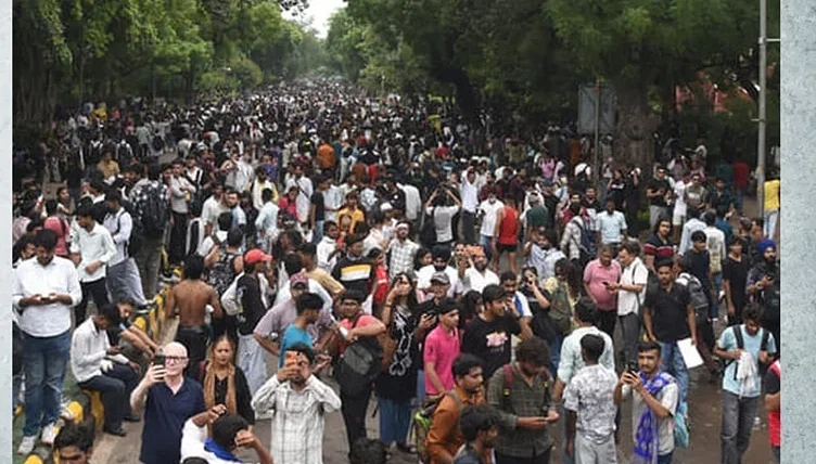 जंतर-मंतर से प्रदर्शन स्थल का बदलाव: धरने अब रामलीला मैदान, बुराड़ी और सीबीडी ग्राउंड में