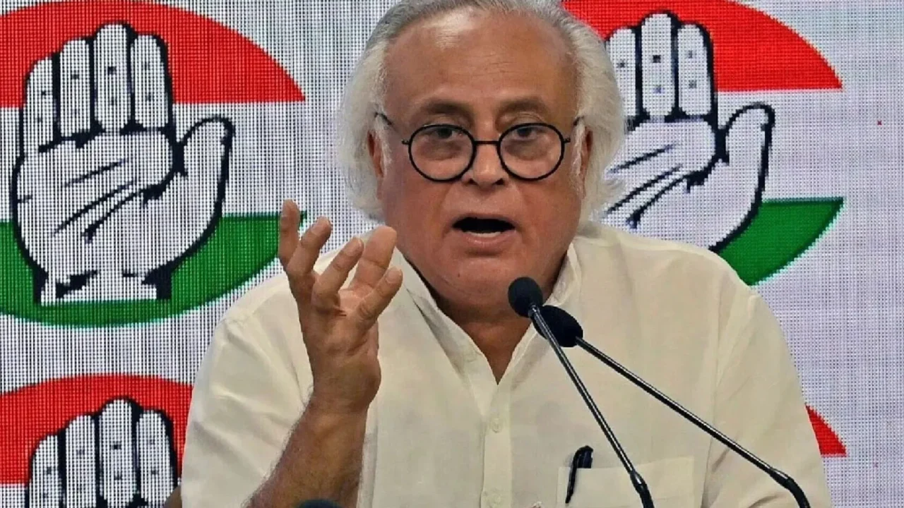 जयराम रमेश ने दिल्ली में किलेबंदी की आलोचना की, युवाओं के प्रदर्शन पर सरकार को घबराहट का आरोप