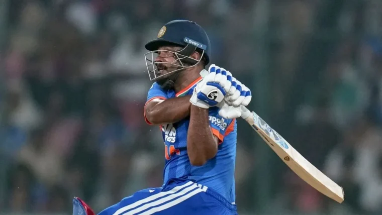 टीम इंडिया ने 2000 T20I छक्के पूरे, अभिषेक शर्मा ने सूर्यकुमार यादव का रिकॉर्ड तोड़ा