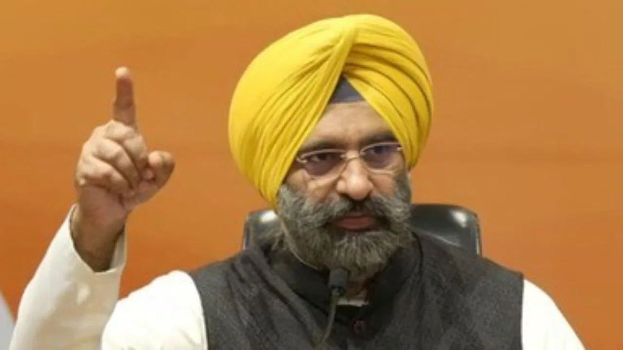 दिल्ली के मंत्री मनजिंदर सिंह सिरसा ने AAP नेताओं के खिलाफ मानहानि केस दायर किया