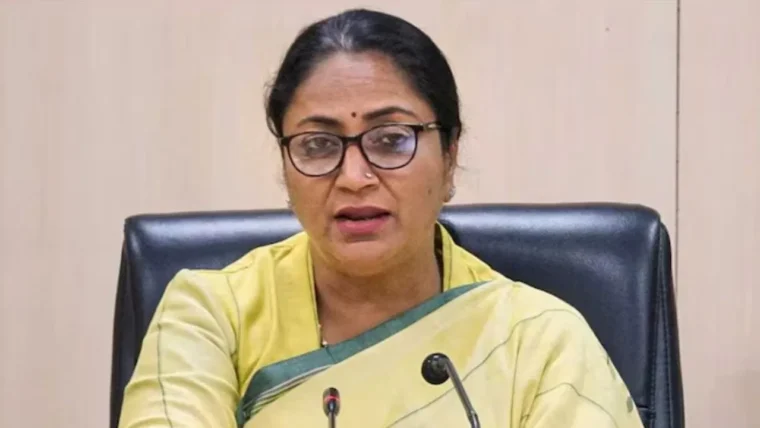 दिल्ली में महिलाओं की सुरक्षा के लिए 2,947 बस मार्शल, 2.53 लाख CCTV कैमरे और कई नई पहल