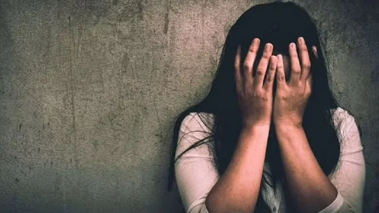 दौसा में 16 साल की नाबालिग पर गैंगरेप, मृत नवजात बच्ची को कपड़ों में छिपाकर अस्पताल पहुंची