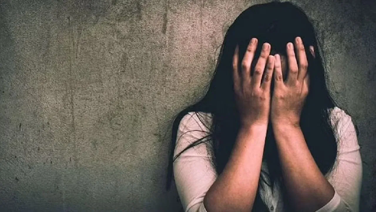 दौसा में 16 साल की नाबालिग पर गैंगरेप, मृत नवजात बच्ची को कपड़ों में छिपाकर अस्पताल पहुंची