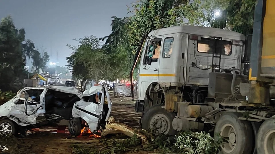 नूंह में डंपर टक्कर से तीन लोगों की मौत, हाउसिंग बोर्ड कॉलोनी के पास हादसा