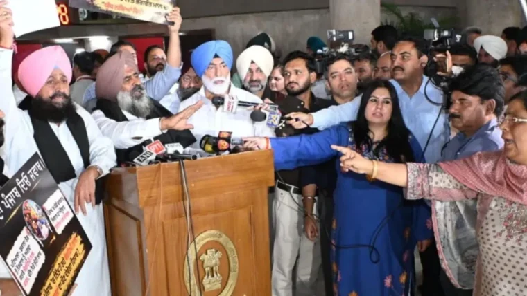 पंजाब विधानसभा के आखिरी दिन AAP‑कांग्रेस के बीच हंगामा, सुखपाल खैरा के निलंबन पर तीखी टकराव