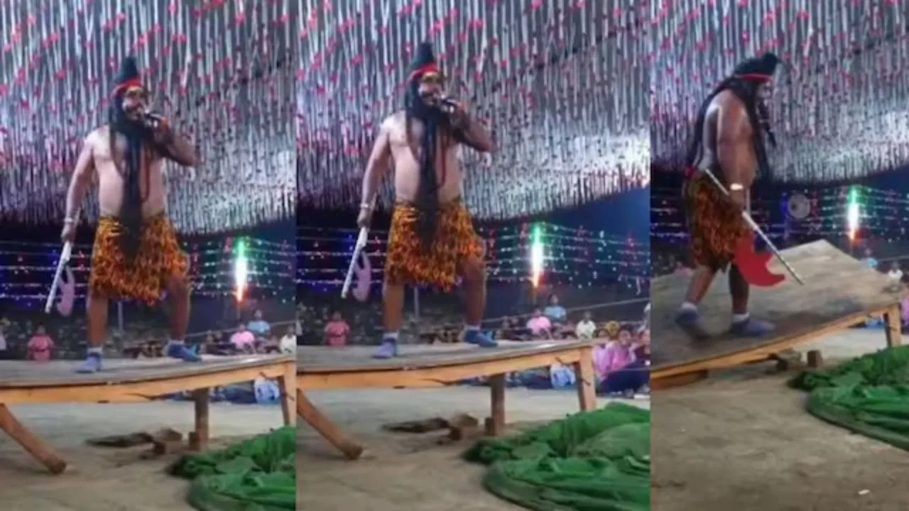 परशुराम जी के रूप में मंच पर नाटक करते हुए टूटे मंच का दृश्य वायरल