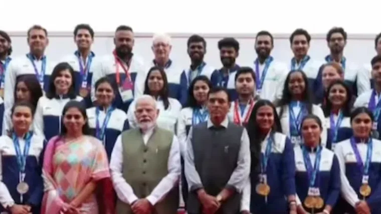 प्रधानमंत्री मोदी ने एशियाई खेलों के पदक विजेताओं से की मुलाकात, भारत ने 85 पदकों से बनाया इतिहास