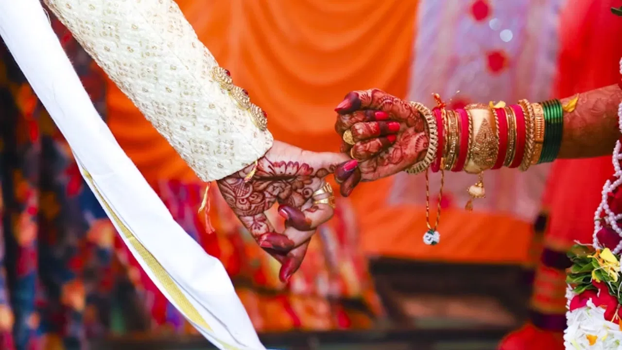 फरीदाबाद‑तीगांव में महापंचायत ने शादी‑विवाह में सादगी के लिए कठोर नियम तय किए