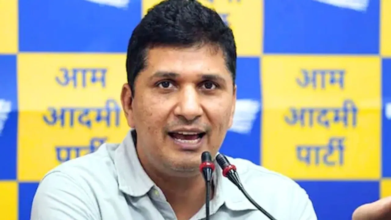 बंगला साहिब में दिल्ली पुलिस के जूते‑डंडे प्रवेश पर AAP ने केंद्र सरकार से माफी की माँग की
