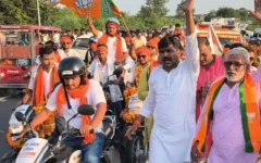 बहराइच में वड़नगर-वाराणसी सेवा संकल्प यात्रा का भव्य स्वागत, सुहेलदेव स्मारक पर वृक्षारोपण