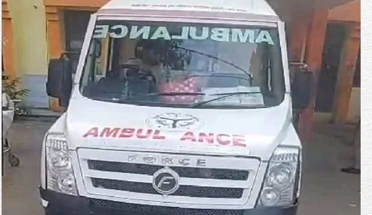 बुलंदशहर में दिल्ली‑बदायूं हाईवे पर ईको वैन टकराव से पांच मौतें, तीन घायल
