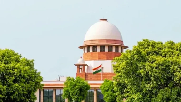 मुंबई के ऑटो‑टैक्सी चालकों को मराठी सीखना अनिवार्य? सुप्रीम कोर्ट ने महाराष्ट्र सरकार से मांगा जवाब