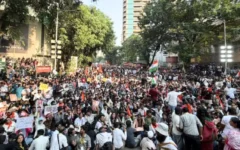 मुंबई में CJP प्रदर्शन: अंजलि दमानिया सहित कई लोगों को हिरासत, आदित्य ठाकरे ने सरकार पर निशाना साधा