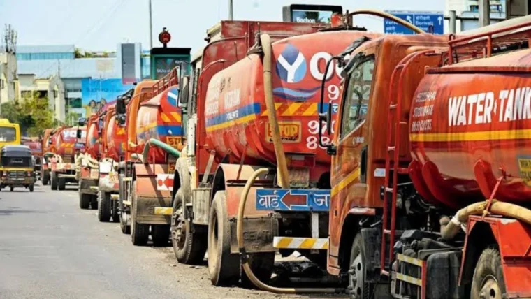 मुंबई में पानी की कमी के बीच 677 किमी सड़क धोने की योजना पर बीएमसी के 8.25 करोड़ प्रस्ताव को मिली तीखी आलोचना