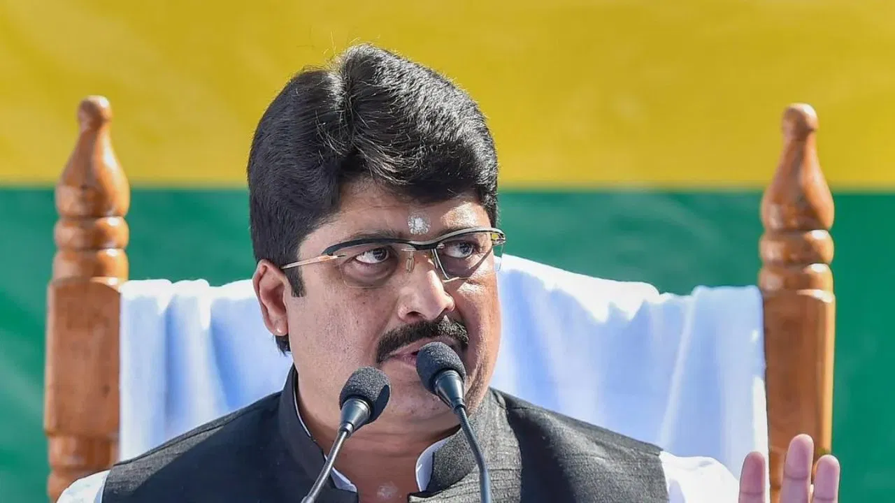 राजा भैया को सोशल मीडिया पर मिली जान से मारने की धमकी, भदोही में FIR दर्ज