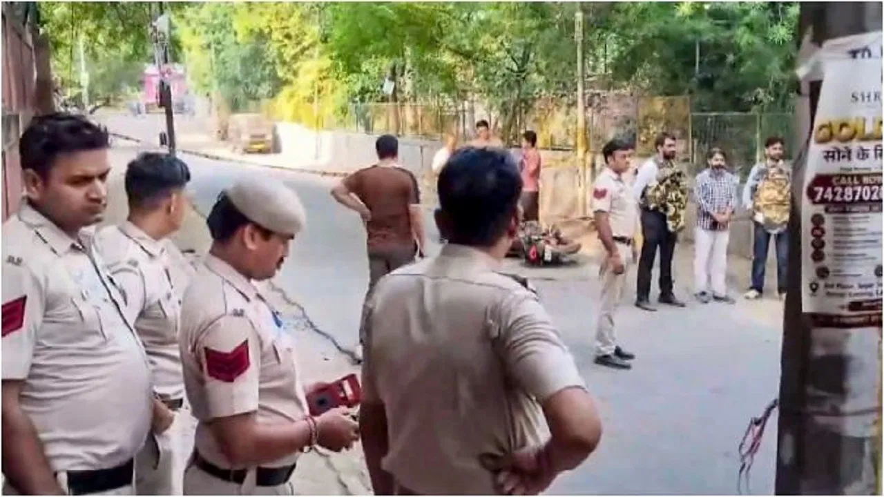 लाहौरी गेट में 2.30 करोड़ की लूट: चार नकाबपोश बदमाशों ने कर्मचारियों को बंधक बना कर फरार