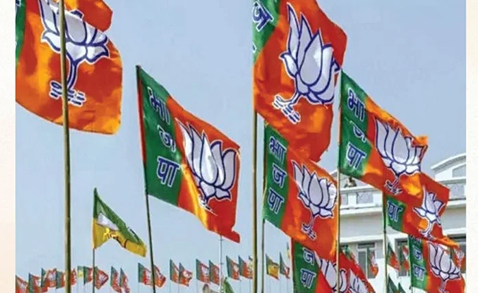 विपक्ष की रैली के दिन भाजपा ने शुरू की महीनेभर की पदयात्रा